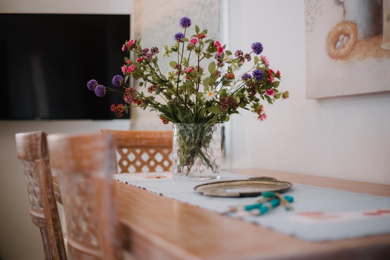 Eleni'S Guesthouse Aprovaton Εξωτερικό φωτογραφία